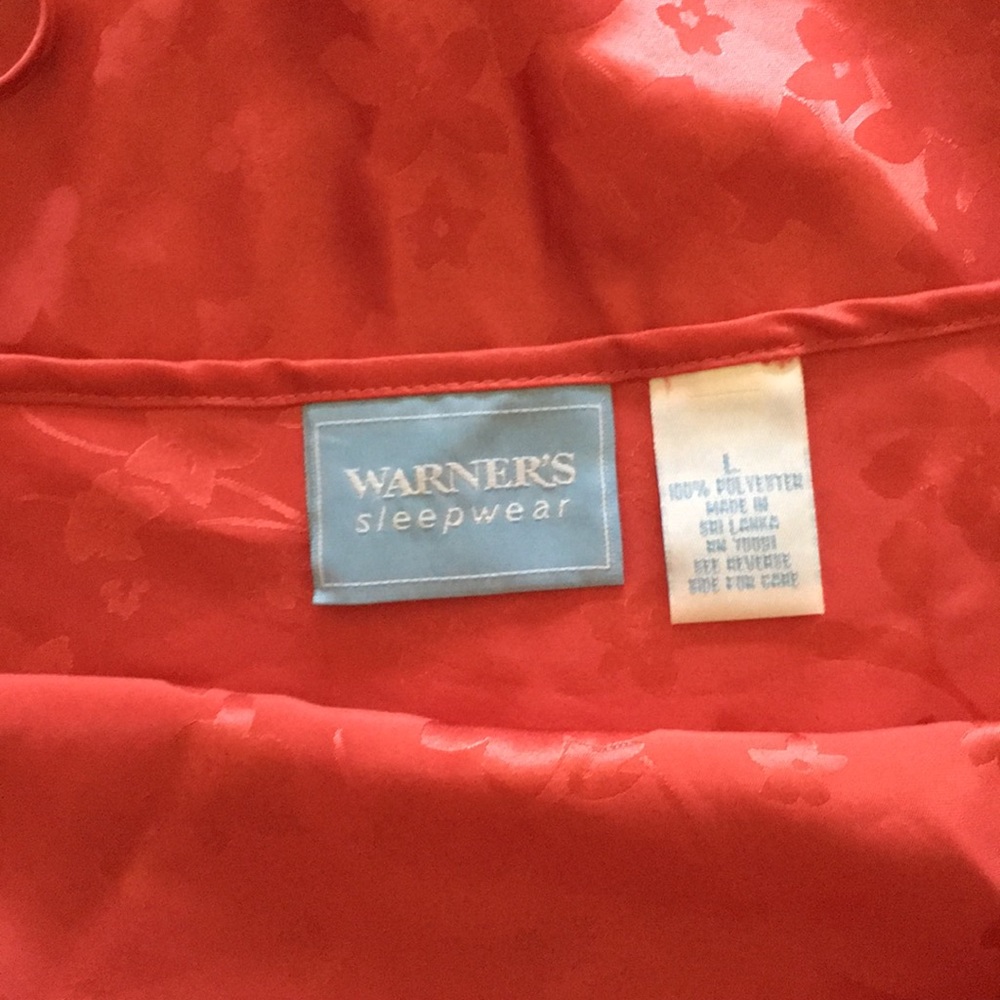 Beautiful Red Night Gown - Picture 5 of 5